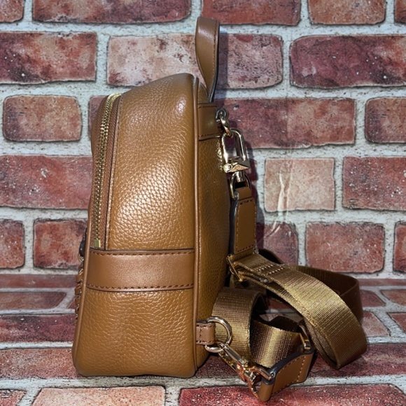 Pre-Owned Michael Kors Elliot Extra Small Convertible Messenger Backpack Brown